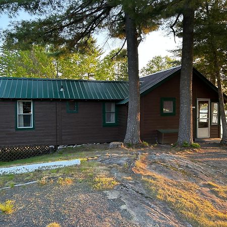 Paddler'S Rest Lakeside Cabins And Motel Long Lake Kültér fotó